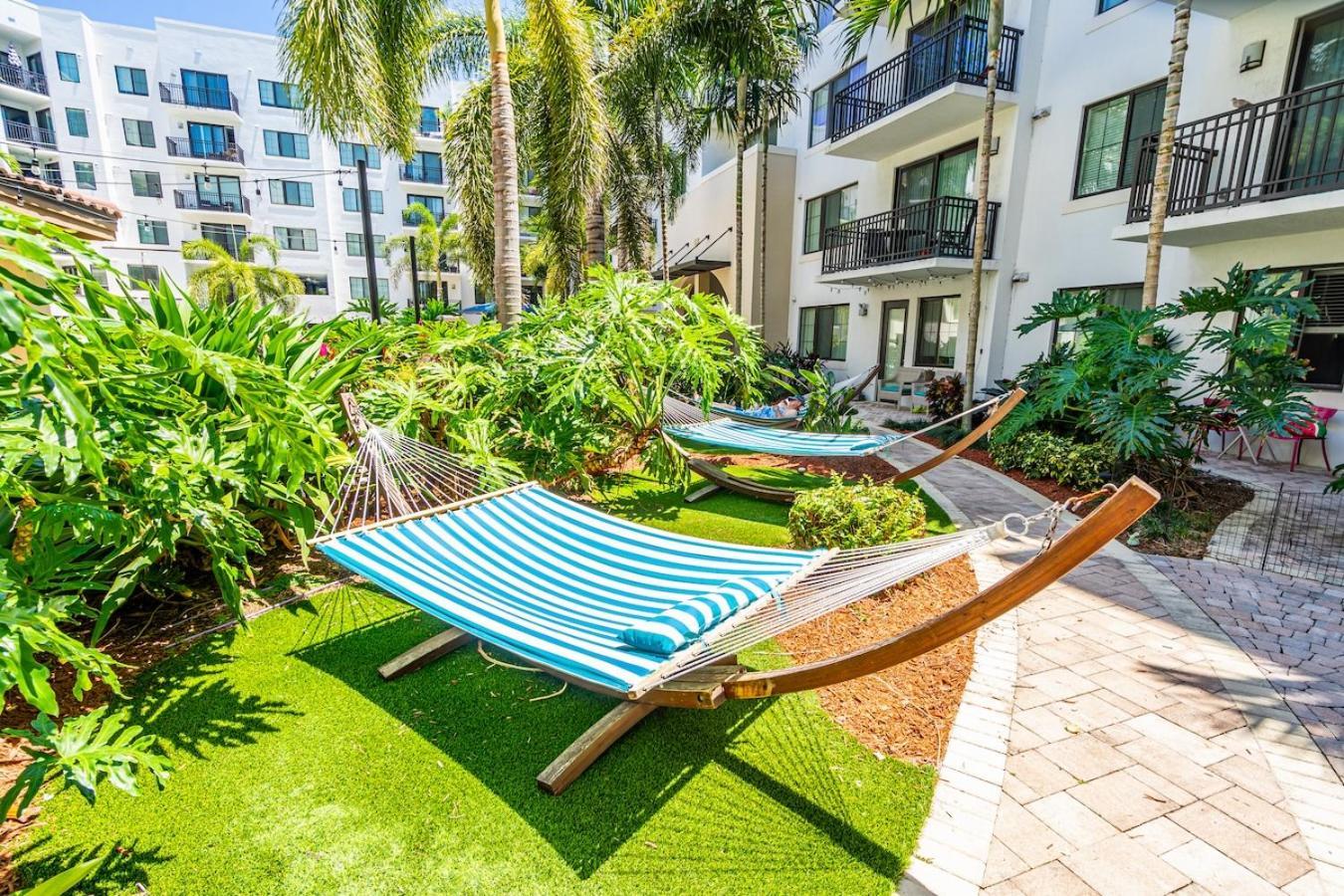 Cozy Retreat 2 Bedroom Hideaway Moments From The Sand Boynton Beach Eksteriør bilde