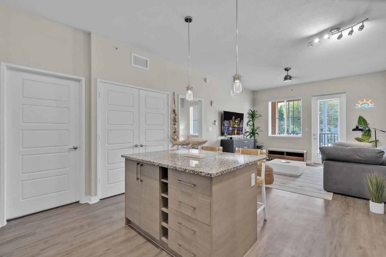 Cozy Retreat 2 Bedroom Hideaway Moments From The Sand Boynton Beach Eksteriør bilde